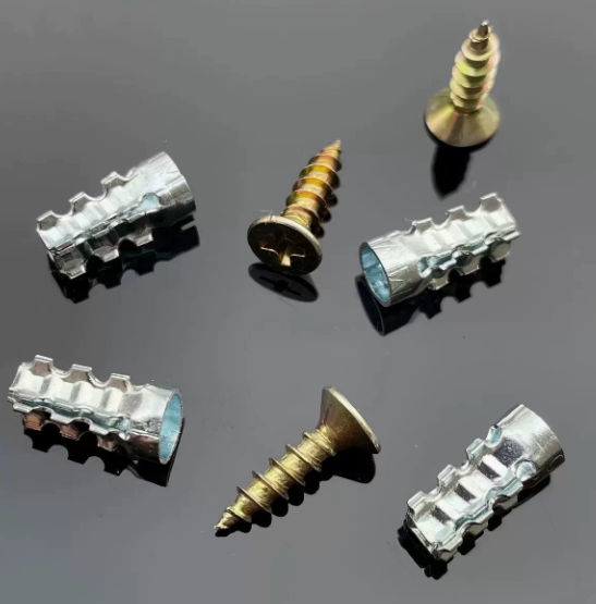 WALLFIX™ - Set 100 Dibluri Metalice 6×14 mm + 100 Suruburi