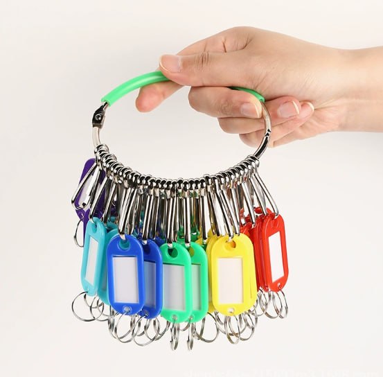 Set 20 Brelocuri cu Etichete Colorate pentru Chei